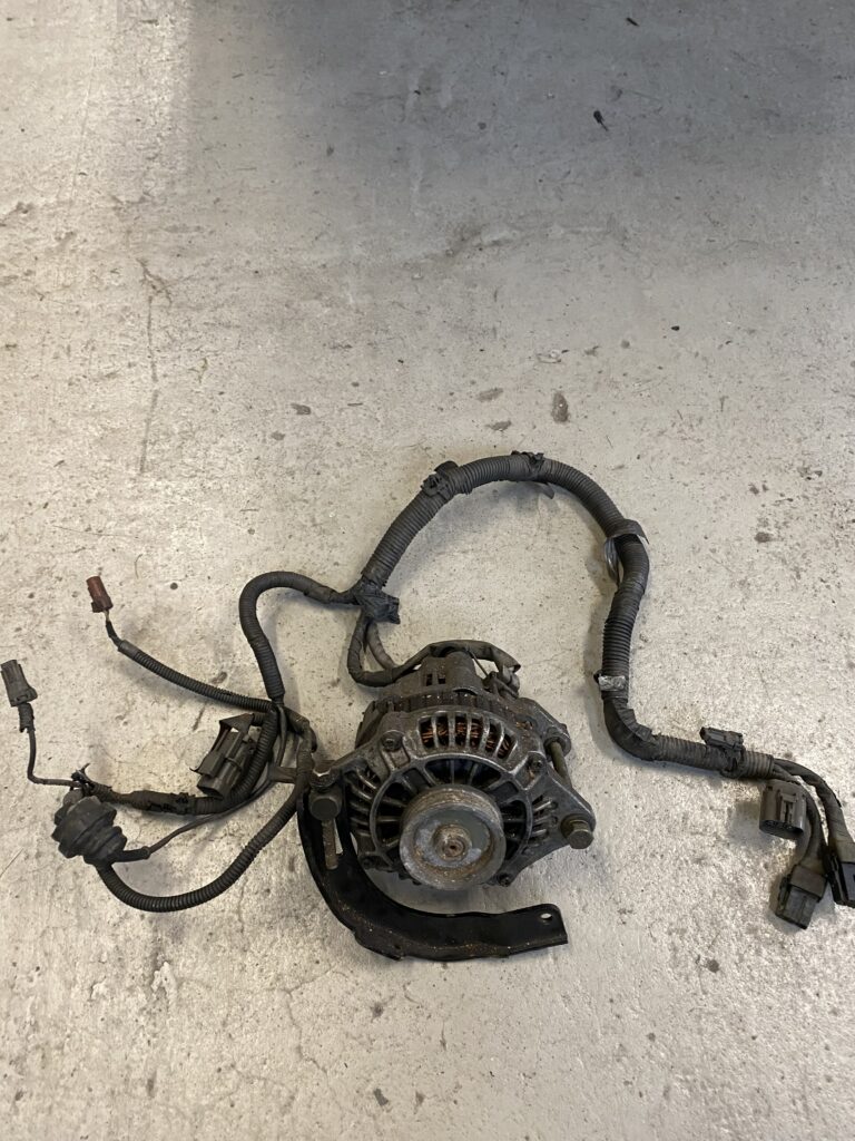 Used 300zx z32 1992 Manual Alternator + Harness  23100-0P516